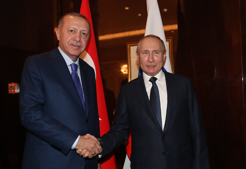 Erdoğan, Putin'le bir araya geldi