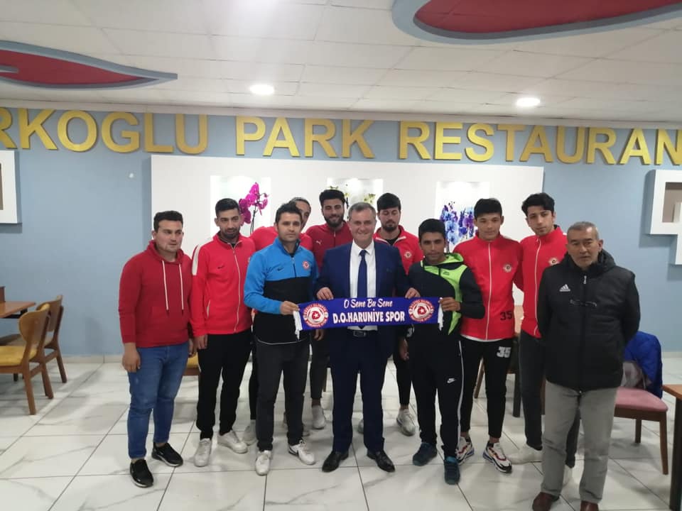 Düziçi Belediye Başkanı Alper Öner Olimpikspor’lu sporcularla buluştu