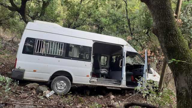 Düziçi'nde öğrenci servisi şarampole yuvarlandı:10 yaralı