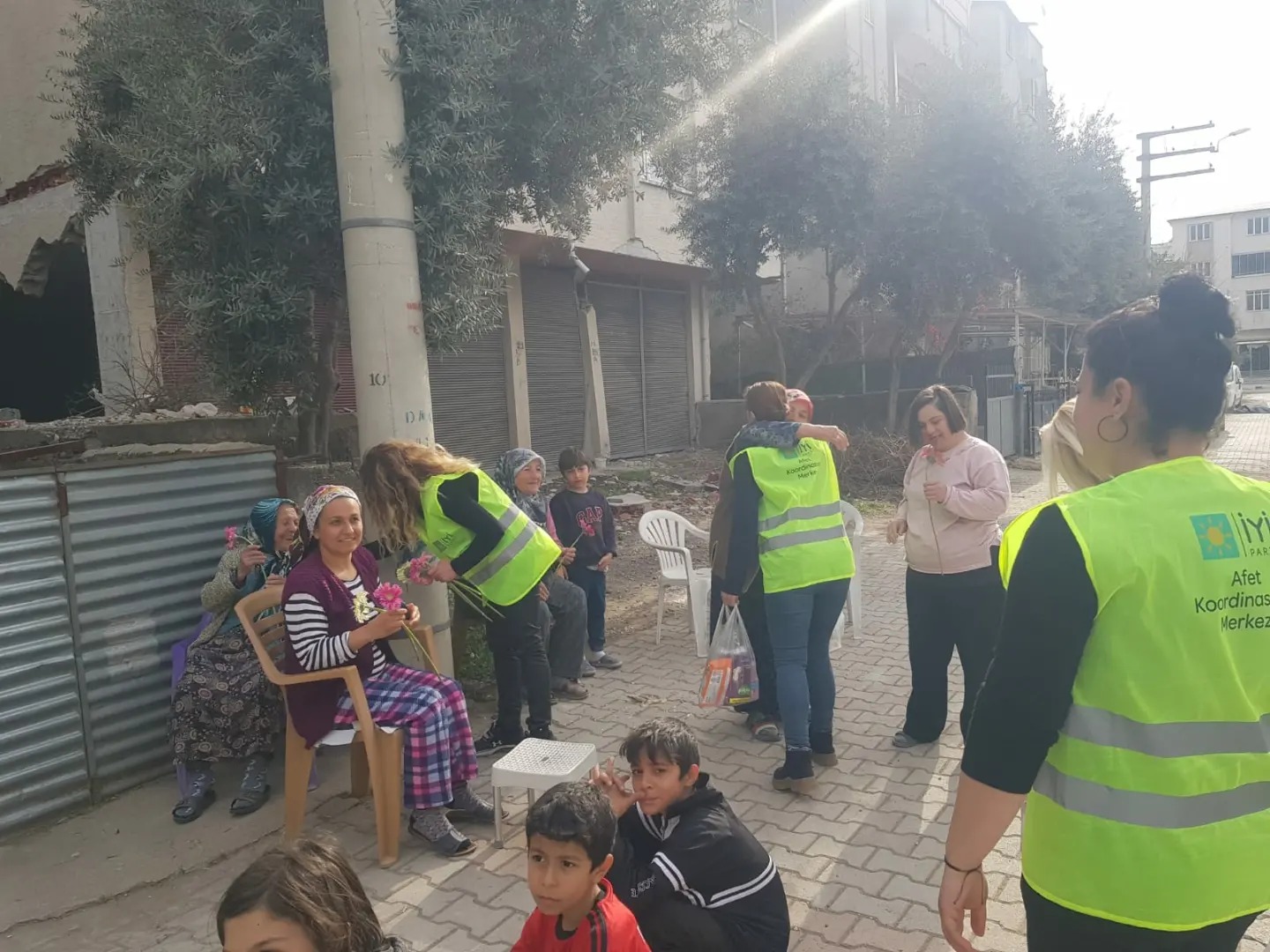 İyi Partili Kadınlar Dünya Emekçi Kadınlar gününü kutladılar