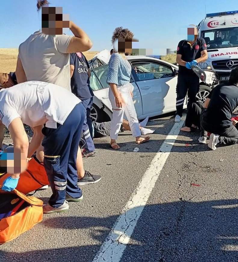 Osmaniye Yörük Türkmen Dernek Başkanı Mahmut Demir ailesi ile birlikte dün Ankara'da trafik kazası geçirdi