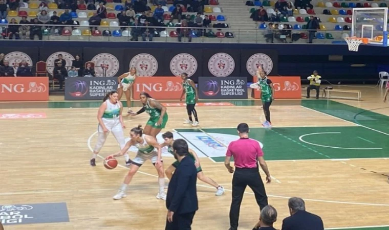 İzmit’in Perileri, Bursa Uludağ Basketbol’u 77-71 mağlup etti