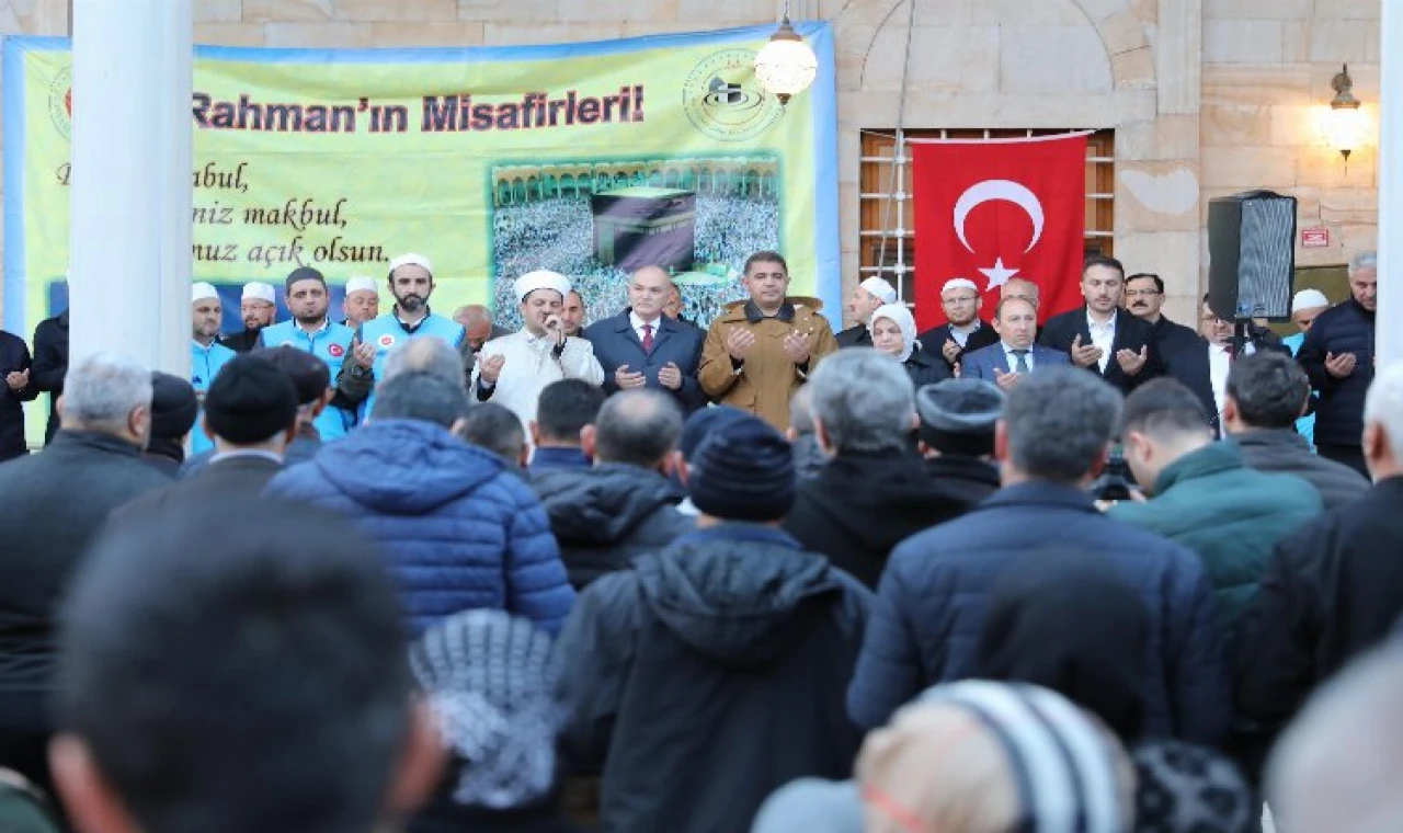 Düzce’de 200 hacı adayı uğurlandı