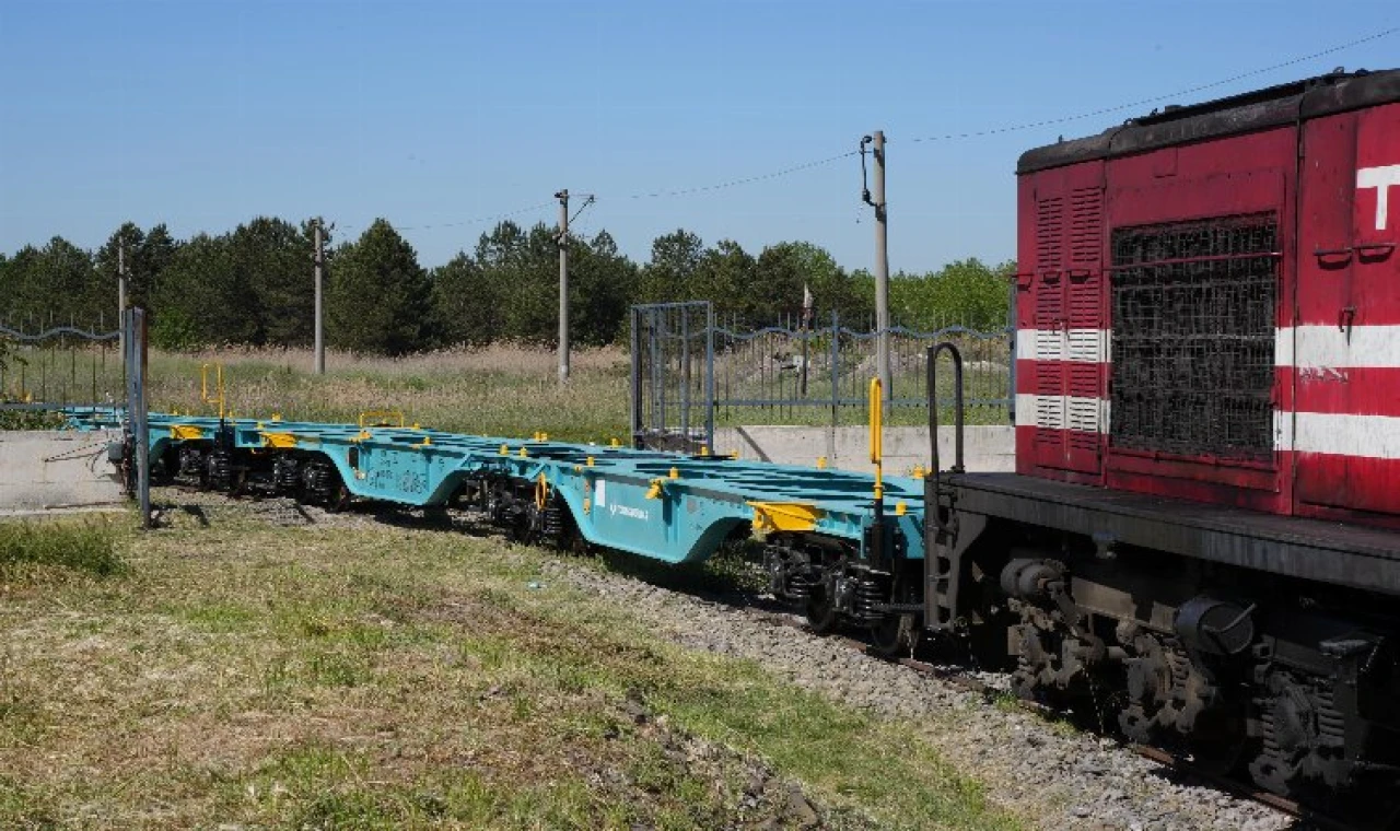 Konteyner vagonlar TCDD’ye teslim edildi