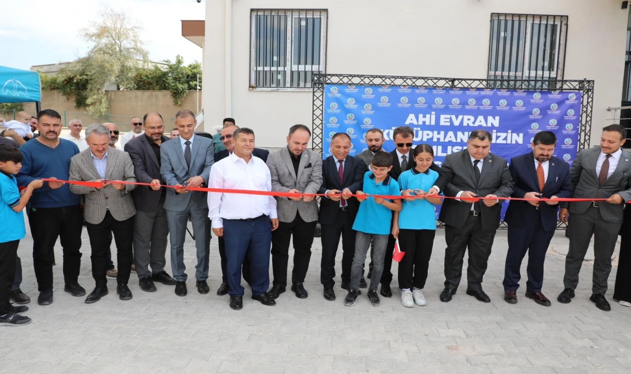 Kahramanmaraş Ahilik Hareketi’nden ’Kütüphanesiz Köy Okulu Kalmasın’ projesi