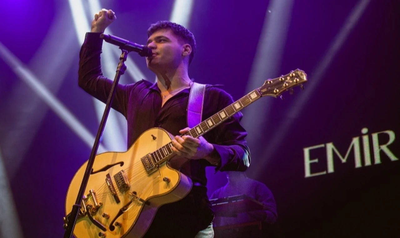 Emir Can İğrek’ten ’alternatif pop’ yorumu